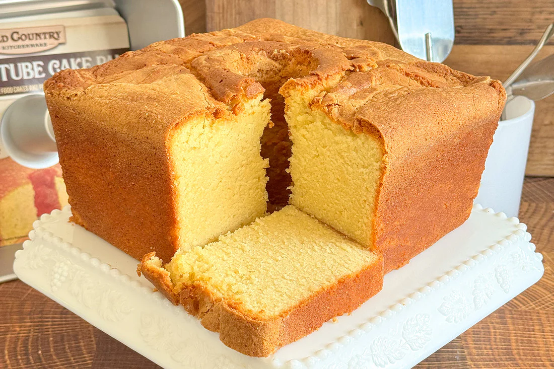 MeeMaw’s Mile-High Pound Cakes