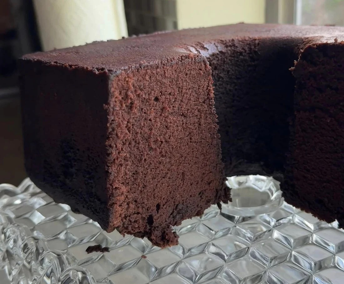 MeeMaw's Mile High Chocolate Pound Cake