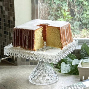 MeeMaw's Mile High Lemon Pound Cake